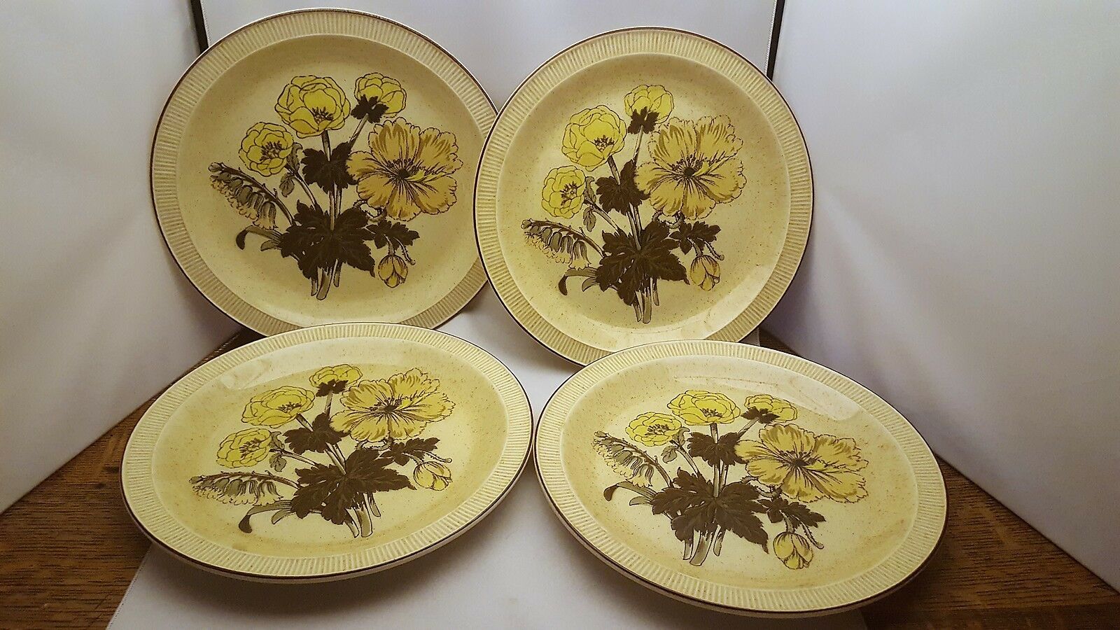 4 Vintage Poole Pottery Sherwood Pattern Dinner Plates 10"